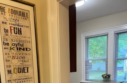 Waukegan Apartment | Comfortable Family Home In Great Location Near Downtown, Chicago, And Six Flags
