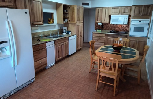 Kingman House | Comfortable for travelers tired of staying at hotels.
