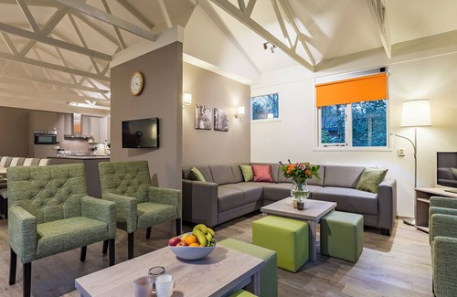 Krachtighuizen Cottage | Comfortable group accommodation for 16 persons