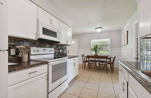 Dade City House | Comfortable Home in Dade City!