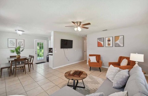 Dade City House | Comfortable Home in Dade City!