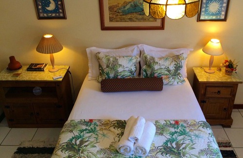 Mangueira House | Comfortable Home in Gated Community BBQ Pool and Large Green Area.