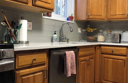 Taylor Run House | Comfortable home in Alexandria, walkable to Old Town/Metro, close to DC