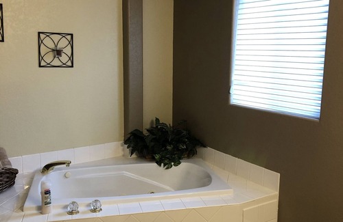 Elbert House | Comfortable Home on 5 acres - Easy access to Colorado Springs & Denver