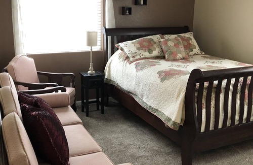 Elbert House | Comfortable Home on 5 acres - Easy access to Colorado Springs & Denver