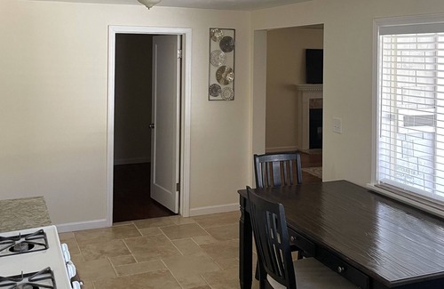 Bountiful House | Comfortable Home w/ Full Kitchen