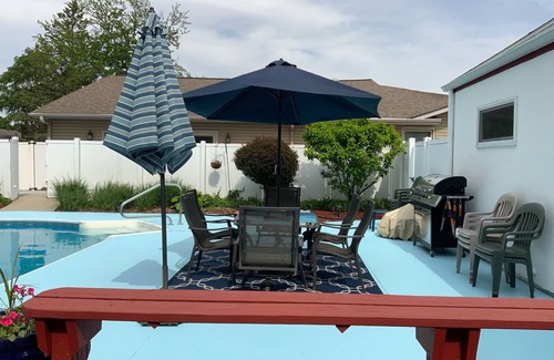 Afton Apartment | Comfortable Homey Private Entrance Suite with King Bed and Coffee/Work area.