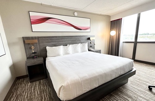 Cedar Rapids - Iowa City House | Comfortable hotel room ideal for extended stays