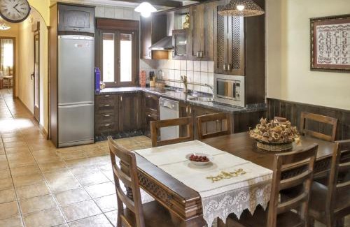 Sotoserrano House | Comfortable house in Sotoserrano with mountain view