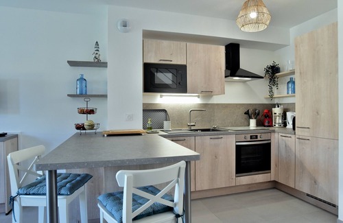 Cancale House | Comfortable house with a garden in Port-Mer, Cancale, 3 min walk from the beach