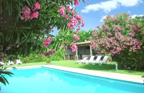 Pedraca House | Comfortable house with mountain view and shared pool