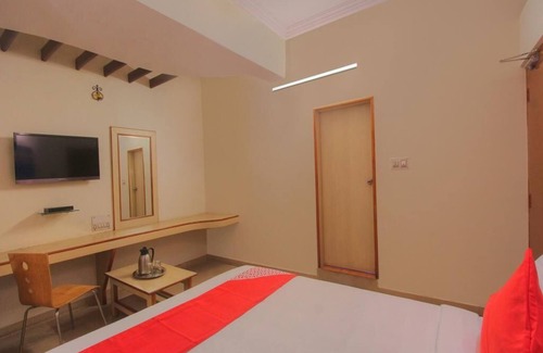 Bengaluru Hotel | Comfortable Interior Ambience Place stay/Bangalore