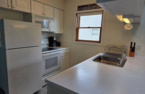 Oak Harbor Condo | COMFORTABLE LAKE ESCAPE PERFECT FOR FAMILIES, FISHERMAN, BIRDERS & SHOOTERS