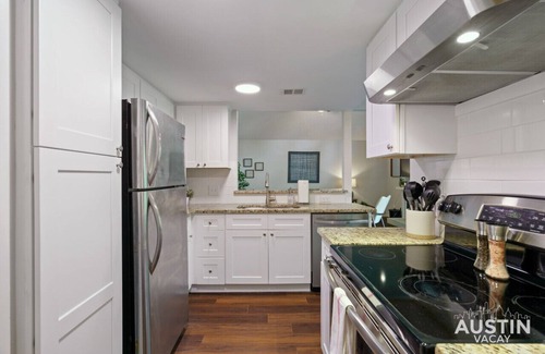 Highland Hills House | Comfortable Living in ATX | Private Deck + Office