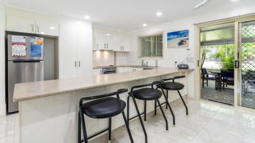 Bellara House | Comfortable lowset family home only minutes from the water! Tarooki St, Bellara