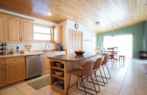 Deer River Cabin | Comfortable, modern, family-friendly cabin on 320-acre lake with many amenities