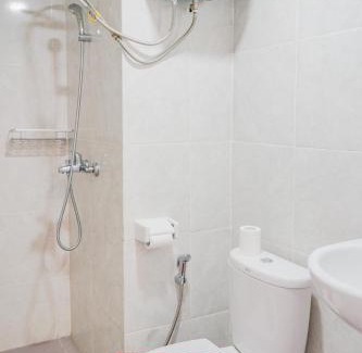 Serpong Apartment | Comfortable Parkland Avenue 2BR Apartment By Travelio
