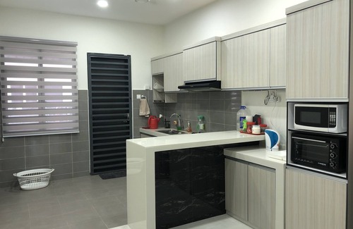 Bukit Kuin Satu House | Comfortable, Peaceful Evergreen 1 Homestay Kuantan