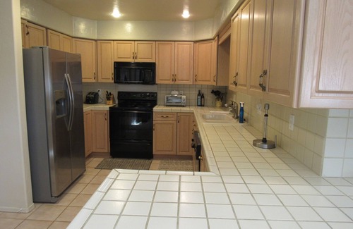Prescott Country Club House | Comfortable Prescott Country Club Townhome to Relax and Entertain Guests