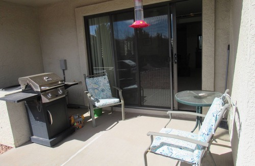 Prescott Country Club House | Comfortable Prescott Country Club Townhome to Relax and Entertain Guests