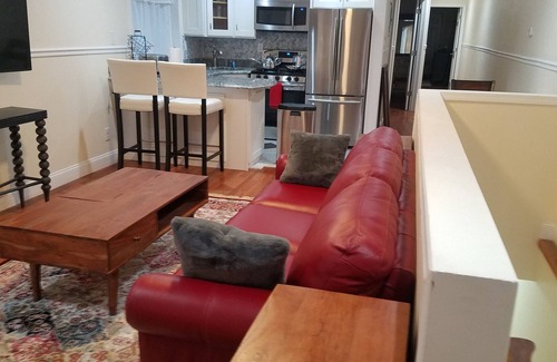 Queens Apartment | Comfortable Quality Cribs Luxury Apartments