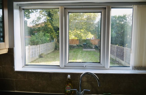 Reddish House | Comfortable relaxing house suitable for a get away
