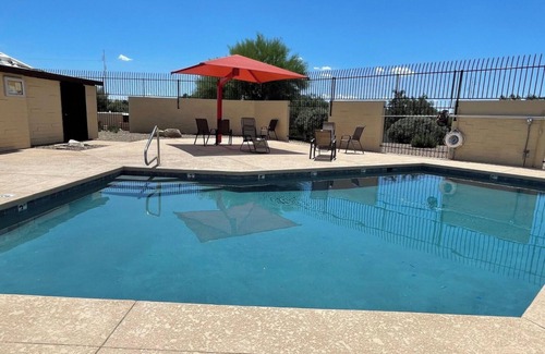 Tucson Condo | Comfortable relaxing townhome, conveniently located for biking and hiking!
