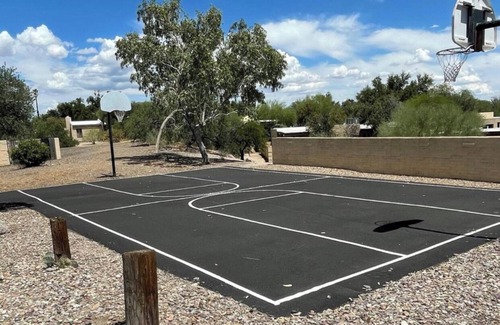 Tucson Condo | Comfortable relaxing townhome, conveniently located for biking and hiking!