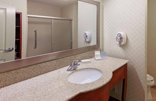 Borderland House | Comfortable Room! Free Airport Transfer!