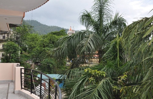 Tapovan Villa | Comfortable Room in Tapovan