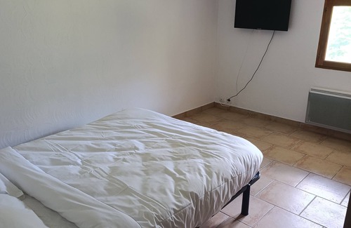 Le Vernet Bed & Breakfast | Comfortable room with mountain view. Pets allowed