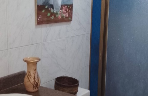 Los Teques House | Comfortable rooms with all services, pets accepted