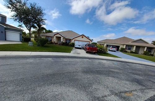 Lehigh Acres House | Comfortable, Shared Accommodation 10 Minutes from Lehigh Regional Medical Center