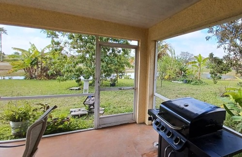 Lehigh Acres House | Comfortable, Shared Accommodation 10 Minutes from Lehigh Regional Medical Center