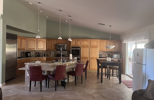 Lancaster House | Comfortable & spacious room in a family home. New furniture. Safe neighborhood!