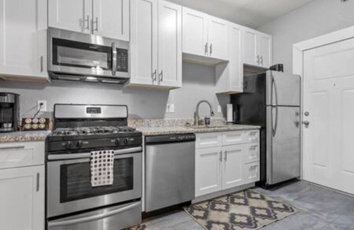 Sherman Hill Apartment | Comfortable stay downtown near sculpture park-7