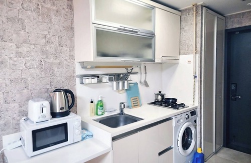 Yeoksam Apartment | "Comfortable Stay Near Gangnam Station- Great Location&Easy Access!"