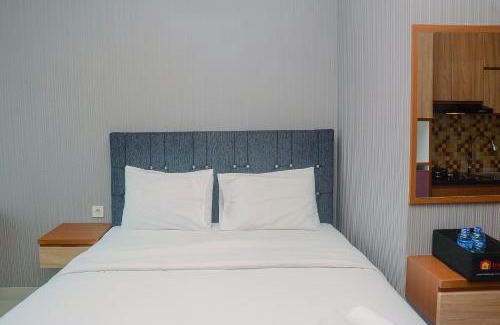 Pekayon Jaya Apartment | Comfortable Studio Grand Kamala Lagoon Apartment By Travelio