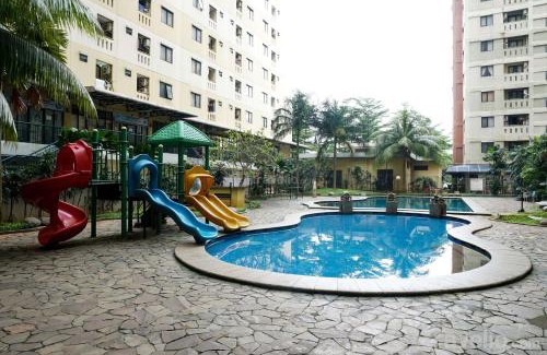 Kebagusan Apartment | Comfortable Studio Room at Kebagusan City By Travelio