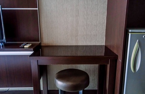 Tangerang Apartment | Comfortable Studio Room near Airport at Skylounge Tamansari Apartment