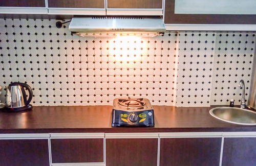Tangerang Apartment | Comfortable Studio Room near Airport at Skylounge Tamansari Apartment