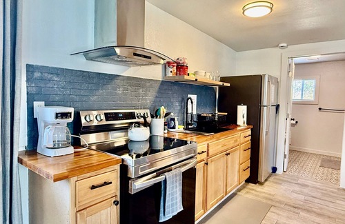 Central Oklahoma City Apartment | Comfortable Studio With Modern Touches 9A