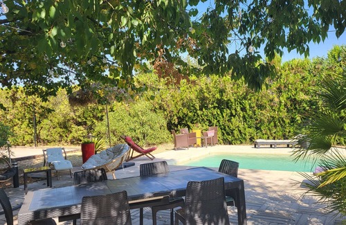 Carnoules Apartment | Comfortable type 3 in property on 1200m² with swimming pool, country setting.