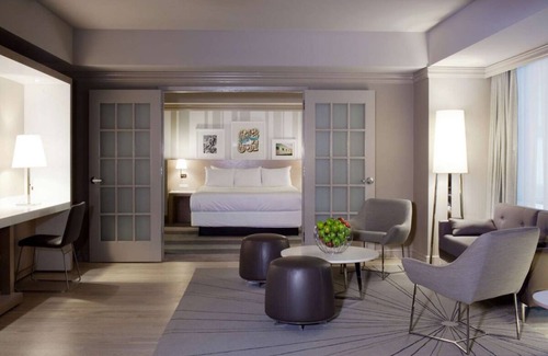 Downtown West Hotel | Comfortable Urban Stay, Central Location, Ideal for Families, Pet-Friendly Suite
