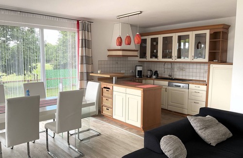Reimershagen House | Comfortable vacation home with direct lake view - Lake view