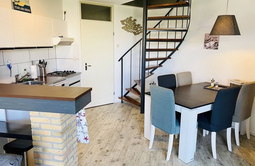 Brouwershaven House | Comfortable vacation home harmoniously nestled in the Port Greve park - Zeeland