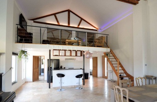 Beloeil Villa | Comfortable Villa in Beloeil