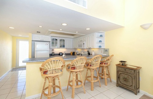 Palm Island Villa | Comfortable villa with unobstructed view of the Gulf on Resort, C2424B