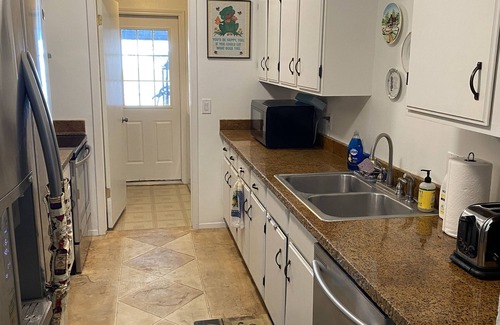 Universal City House | Comforts of Home - Central to Everything