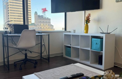 Downtown Dallas House | Comfy 1BR with Parking Included